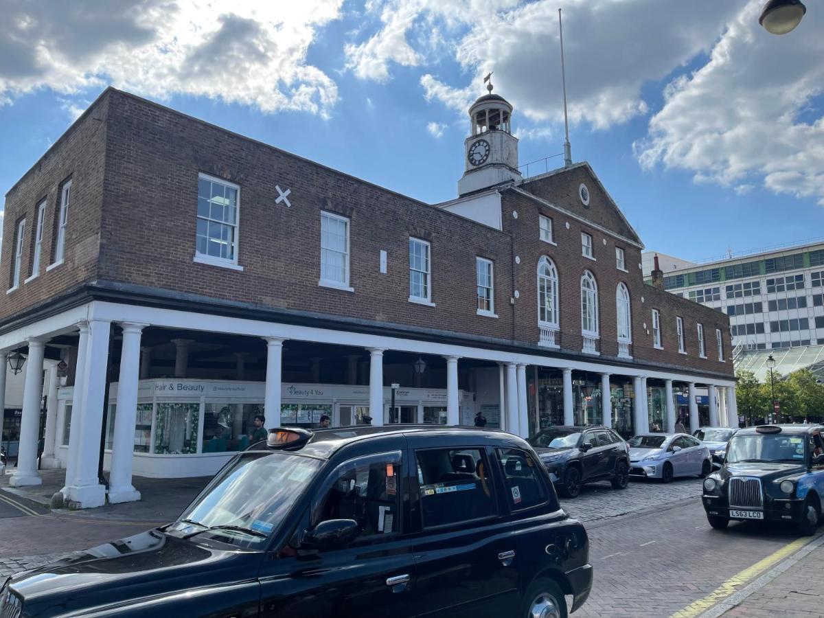 Grundy House Appartamento Uxbridge
